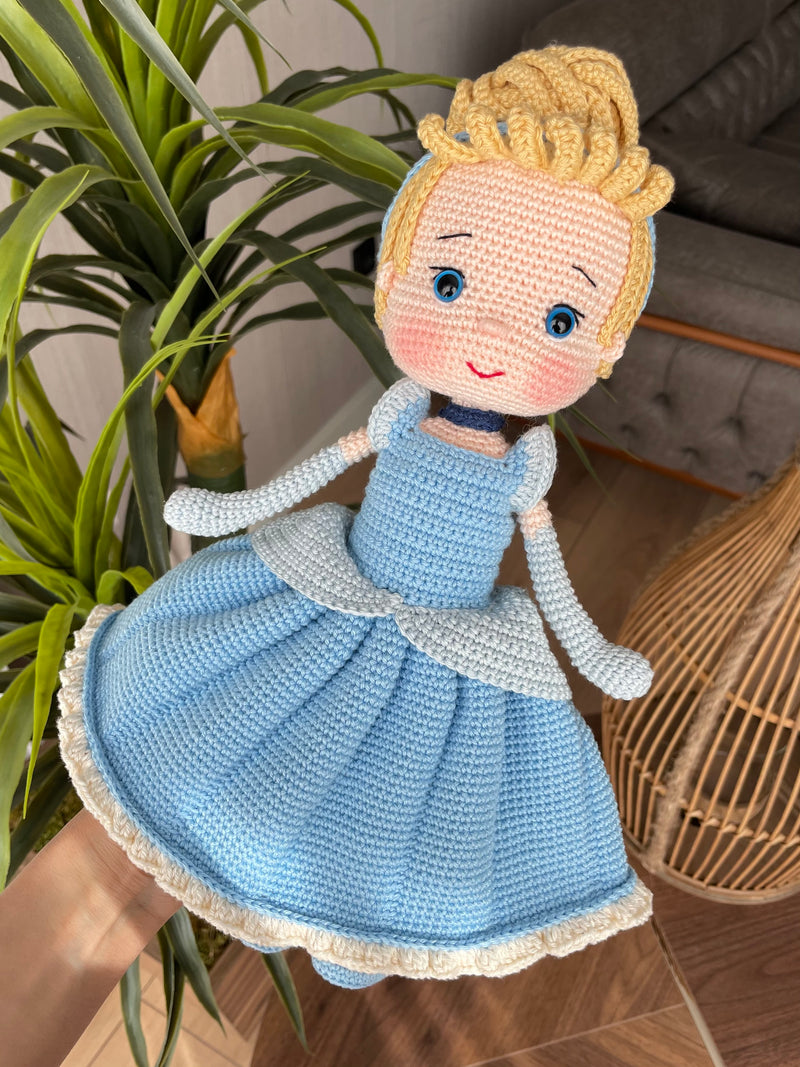 Handmade Cinderella Doll, crocheted using amigurumi technique with a blue dress, blonde hair, and custom name on a leather label, perfect for princess lovers and gifts.