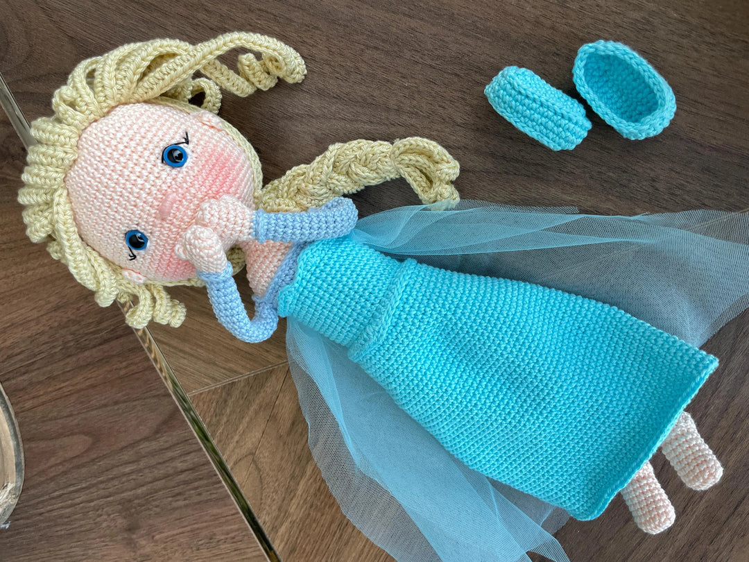 Crochet Elsa And Anna Dolls | Amigurumi Elsa And Anna Toys – Eslim Design, image size:1080x810